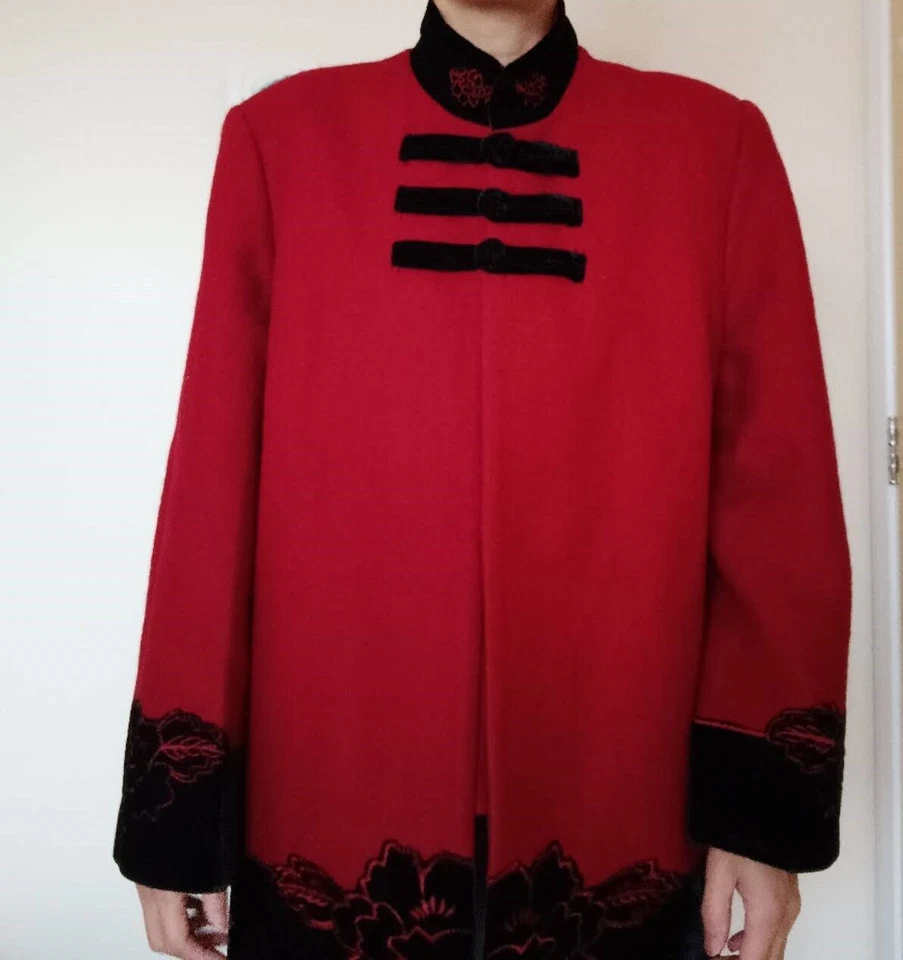 women winter coat red color wool size 20 UK - Image 1 of 4