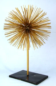 ESCULTURA BRUTALISTA DE METAL DORADO GRANDE ÁRBOL SUNBURST DE MEDIADOS DE SIGLO MODERNO EN BASE - Imagen 1 de 9
