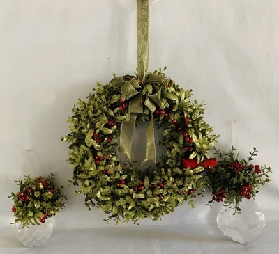 Corona de beso de muérdago Ganz con cardenal y 2 cristales acrílicos para besar muérdago Foto 1 de 4