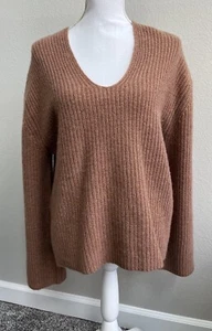 NEW Skull 100% Skull Cashmere V-Neck Cashmere Sweater in Brown Size Medium M - Picture 1 of 11