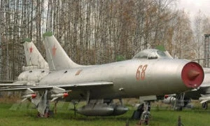 Su-9 Sukhoi Fishpot Airplanes Mahogany Kiln Wood Model Small New - Bild 1 von 1