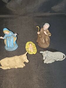 Vintage 5  Piece Made in Italy 3.25” Piece Hard Plastic Nativity Italy 