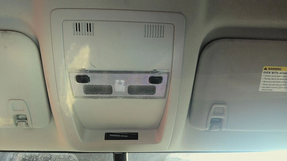 09 CHEVY SILVERADO 1500 Front Console - Image 1 of 1