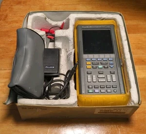 Fluke 99B ScopeMeter Series II 5 GS/s 2 Channel 100MHz Oscilloscope - Picture 1 of 14