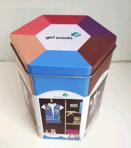 Girl Scout 2018 Trophy Nut Co. 5.25 x 4.25 Tin - Picture 1 of 7
