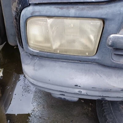 Conjunto de faros Geo derecho CHEVY GEO TRACKER 99 00 01 02 03 04 Foto 1 de 4