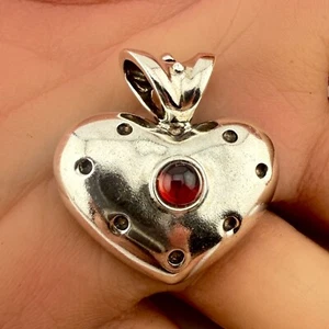 CL Vintage 925 Sterling Silver Round Red Garnet Heart & Loves Pendant (9g) - Picture 1 of 4