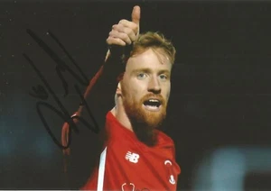 LEYTON ORIENT: JAMES BROPHY SIGNED 6x4 ACTION PHOTO+COA - Picture 1 of 1