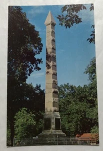 Monumento al massacro Arnolds Park, Iowa. Cartolina (X1) - Foto 1 di 2