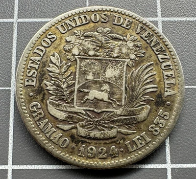 1924 Venezuela 2 Bolivares - Y# 23 - 83.5% Silver - Image 1 of 2