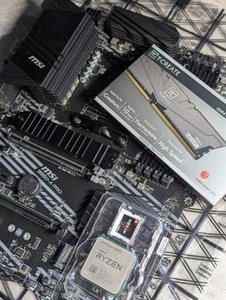 AMD Ryzen 9 5900X with 16GB DDR4 3200MHz 2x8 and MSI B550-A Pro Motherboard - Photo 1/9