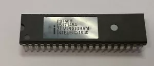 INTEL P8748H CIRC.INTEG DUAL LINE DIP-40 - 21V PROGRAMMABILE ROM - ANNO 198 - Foto 1 di 1
