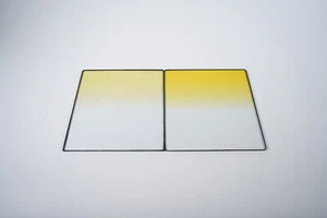 2 Tiffen 6.6"x6.6" Clear / Yellow 2, 4 Soft Graduated Color Camera Filters - Picture 1 of 3