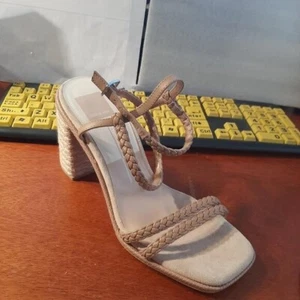 ¡NUEVO! Sandalia Dolce Vita Oro Trenzada Staps Beige Talla 8.5 - Imagen 1 de 6