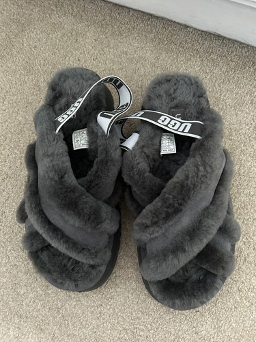 Scivoli crossover discoteca Ugg grigi originali taglia UK 7 EU 40 *nuovi*