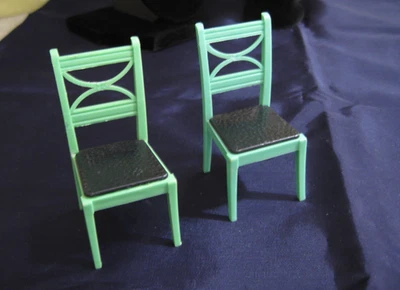 2 RENWAL 1950s VINTAGE DOLLHOUSE KITCHEN/DINING CHAIRS GREEN EX RARE HTF - Image 1 of 4