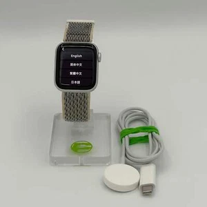 Unlocked GPS ONLY Apple Watch SE 2nd Gen 40MM SILVER Aluminum MNJV3VC/A - Photo 1 sur 6