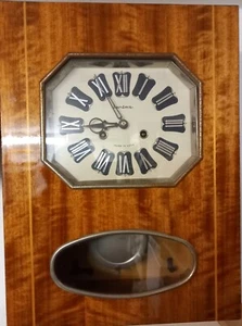 Wanduhr, Holz, gebraucht, Höhe=ca. 46cm, Breite=ca. 34cm, Tiefe=ca. 14,5cm - Bild 1 von 3
