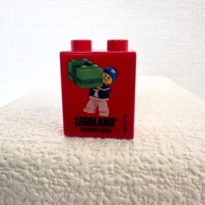 LEGO Duplo, Brick 1 x 2 x 2 with Legoland Discovery Center 2015 Holiday Pattern - Picture 1 of 9