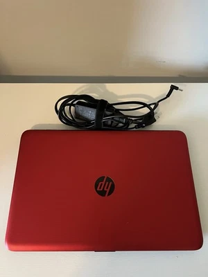 Ноутбук HP 15-ba082nr сенсорный экран 15,6 дюйма — AMD A8, 4 ГБ RAM, жесткий диск 1 ТБ — Windows 10 - Изображение 1 из 4