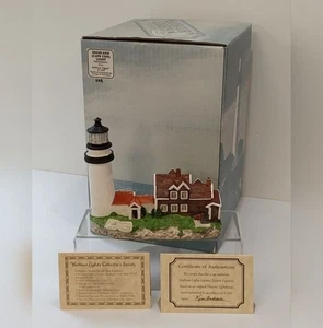 Harbour Lights Highlands Cape Cod Light #161 Figurine Lighthouse Boxed - Picture 1 of 8