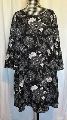Ingrid Isabel Maternity Black & White Floral 3/4 Bell Sleeve Dress Size Large - Image 1 of 4