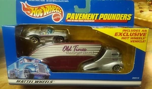 Hot Wheels Pavement Pounders Old Times Transport Service With '56 Corvette 1:64 - Picture 1 of 12