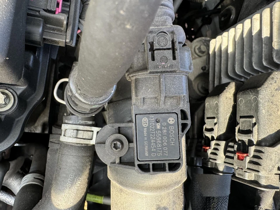 HOLDEN CRUZE 1.4, PETROL, 19UN, JH, 03/11-01/17 AIR FLOW METRE Petrol 1400 19UN - image 1 of 1