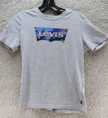 Camiseta gráfica Levi’s Kids talla M 10-12 gris logotipo estampado camuflaje Foto 1 de 4