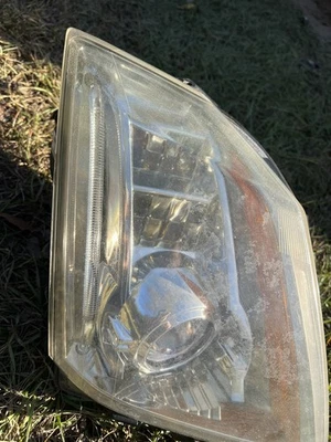 2008-2014 Cadillac CTS Xenon HID Headlight RH Right Side Bulb & Module OEM - Image 1 of 4
