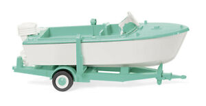Trailer Mounted Motor Boat Mint White Wiking 1/87 Plastic Mini HO Scale Plastic