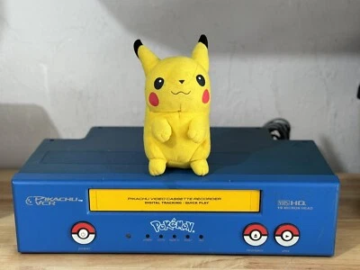 De colección POKEMON PIKACHU VHS VCR PK240D y Pikachu Control Remoto Ambos Extremadamente Raro Foto 1 de 4