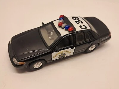 Welly 1/43 Scale Diecast 1999 Ford Crown Victoria California Highway Patrol CHP - Image 1 of 4