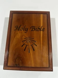 Vintage Holy Bible in Cedar Keepsake Box KJV Dove of Peace 1991 7 - Picture 1 of 19