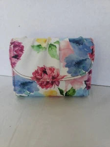 Floral Wallet Vinyl Card Holder Change Purse Compact Snap Closure 5 In By 4 In - Picture 1 of 12