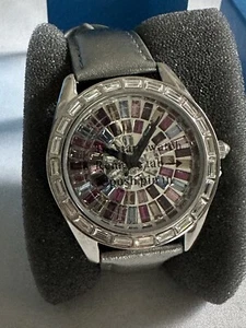 Adrienne Couture Collection buntes Kristall Zifferblatt rundes Gehäuse Uhr - Bild 1 von 7