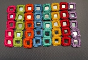 Sheesha 40 Teile, gehäkelter 8 Farbmix mit silbernen Spiegelglasrändern, ca. 2 cm - Bild 1 von 2