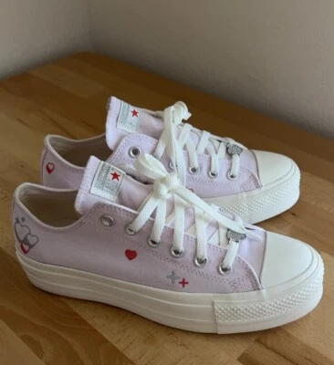 Converse Women's Chuck Taylor All Star Lift Platform Sneakers Sz 9 Valentine Day - Image 1 of 4