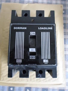 INTERRUPTOR DE CIRCUITO DORMAN SMITH LOADLINE 30 AMP 440V TRIPLE POLO MCCB - Imagen 1 de 1