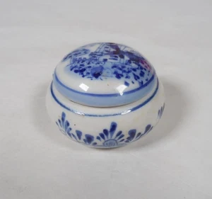 G.A.G. Bluer Hand-painted Delft Blue Vintage Round Trinket Box - Picture 1 of 7