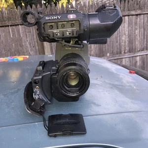 Sony DSR-250 DVCAM Camcorder Sold As Is Parts - Picture 1 of 8