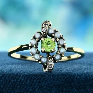 9K Yellow Gold Natural Peridot Pearl and White Topaz Vintage Style Ring - Picture 1 of 8