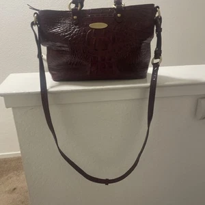 Lovely Brahmin Mini Arno Burgundy Handbag. - Picture 1 of 11