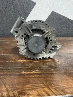 Alternador de carga generador 180A OEM BMW E82 E88 E90 E92 E93 135i 335 N54 Foto 1 de 4