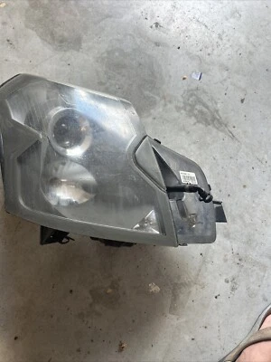 GM 15826016 2003-2007 Cadillac CTS Left Driver Headlight Xenon HID Assnby - Image 1 of 4