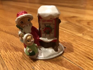 AVON FOREST FRIENDS SHOPPING FOR TREATS - Picture 1 of 2