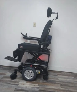 QUANTUM EDGE HD ILEVEL WHEELCHAIR,POWER TILT, RECLINE,LEGS,LIFT. 450 LBS CAP - Picture 1 of 9
