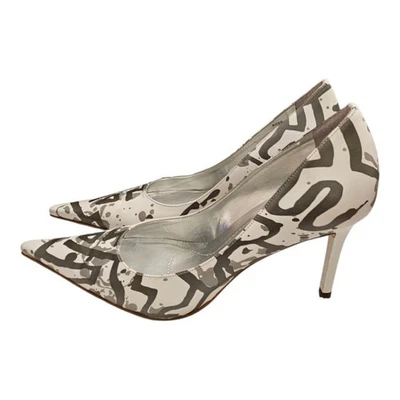 Tacones para mujer Carlos by Carlos Santana blanco/gris talla 8,5 Foto 1 de 4