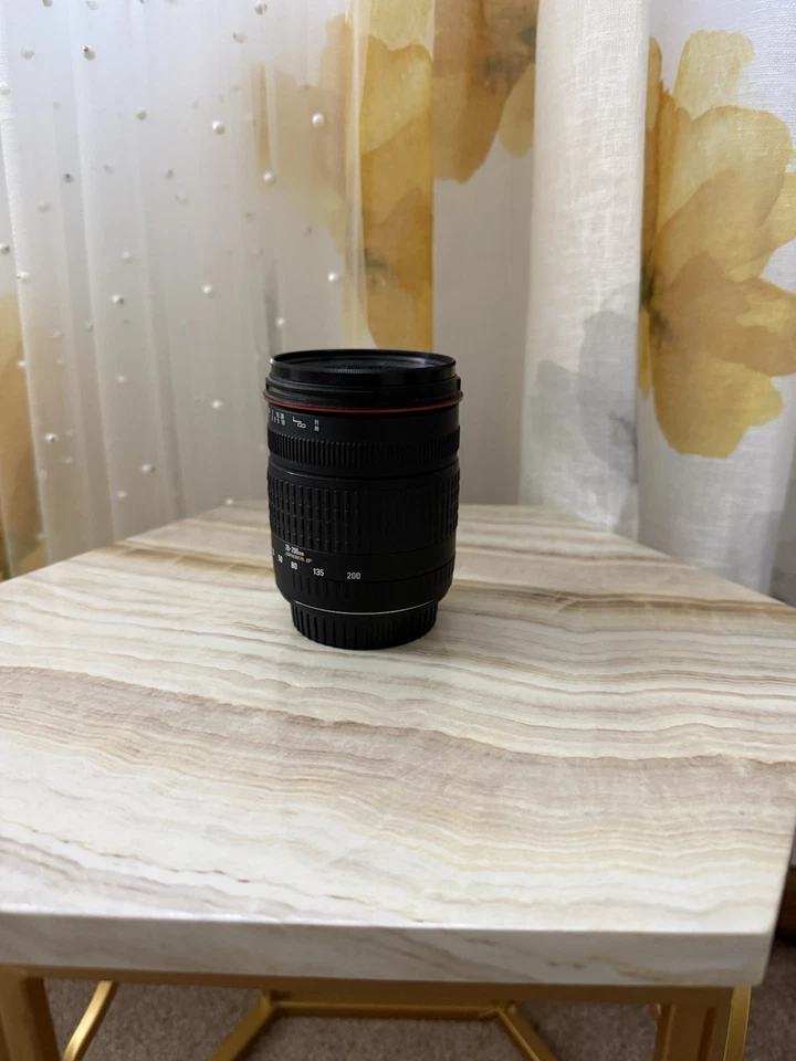 Sigma 28-200mm f/3.5-5.6 DL IF Macro Aspherical Lens for Canon SLR Cameras - Image 1 of 4