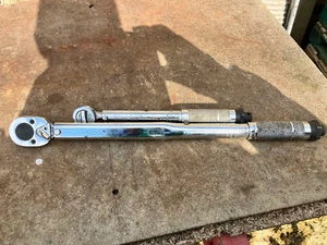 Silverline 1/2" Torque Wrench 28-210NM + Clarke 3/8" Torque Wrench 120-960 - Picture 1 of 4